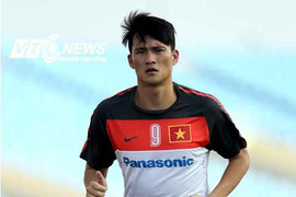 Sắp thoát thất nghiệp, Công Vinh còn được xuất ngoại