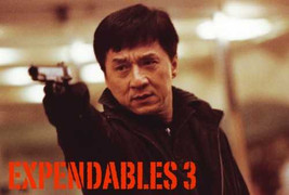 Dùng súng đụng độ xã hội đen, Thành Long gặp rắc rối