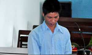 Kẻ hãm hại 2 bé gái lãnh 20 năm tù