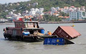 Đâm chìm tàu một người chết, tàu Hồng Kông bỏ chạy