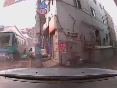 Phản ứng cực nhanh, tài xế thoát chết