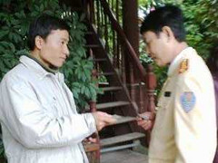 Giả danh nhà báo quay hình CSGT làm nhiệm vụ