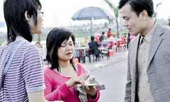 Đổi tiền mới lì xì Tết năm nay thế nào?