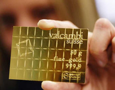 Giới siêu giàu Tây Âu xếp hàng mua vàng miếng bẻ cong
