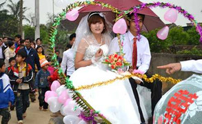 Những clip đám cưới gây 'bão' cư dân mạng 2012