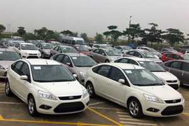 Năm 2013, phí trước bạ ô tô giảm mạnh?