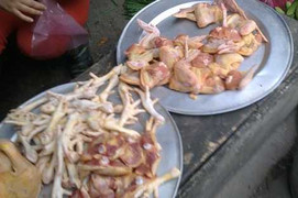 Thịt gà tăng 20 giá, dân chóng mặt