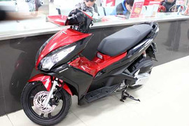 Air Blade 125 bị đẩy giá hơn 2 triệu đồng