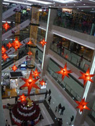 Tết dương: Hà Nội vắng vẻ, khu vui chơi đìu hiu