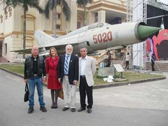 Phi công Mỹ đi tìm lại người bắn rơi mình