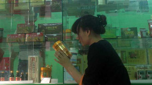 Siêu lợi nhuận từ hàng mỹ phẩm xách tay