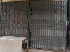 Đình chỉ cô giáo đâm bút chảy máu đầu học sinh