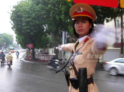 Tâm sự nữ CSGT xinh đẹp phân làn giữa Thủ đô