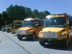 2 nữ sinh trung học trộm xe buýt lái đi chơi