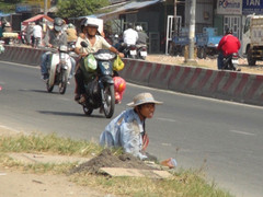 Khám xét ‘lò' đào tạo cái bang ở TP.HCM
