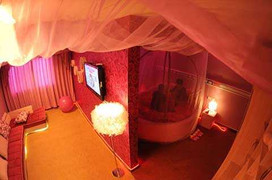 Phòng 'ân ái' trong bệnh viện 3 triệu/đêm