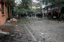 Hà Nội: Mìn nổ trong đêm, cả khu phố rung chuyển