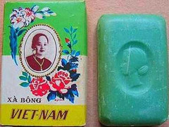 Bột giặt Việt nổi danh bị nước ngoài thôn tính thế nào?