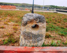 Phát hiện ‘súng’ khổng lồ, nặng cả tấn ở thành nhà Hồ?