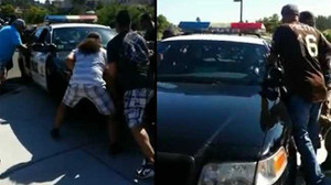 Video: Khi cảnh sát được 'đầu gấu' hỗ trợ