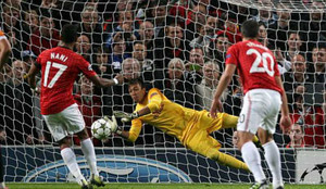 Chán De Gea, Sir Alex tìm đến sao Uruguay