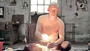 Kỳ lạ người tích điện nấu chín cả thức ăn