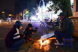 Muôn kiểu chiến đấu với giá rét của người Hà Nội