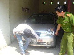 Lật tẩy tài xế taxi tự siết cổ rồi khai bị cướp