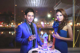 Quán quân Top Model 2012 khoe dáng trong dạ tiệc xanh