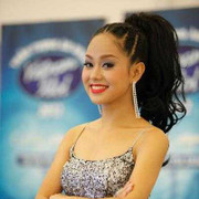 Clip Hoàng Quyên Idol 'lên đồng'