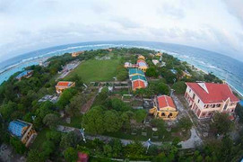 Ảnh: Song Tử Tây yên bình giữa trùng khơi