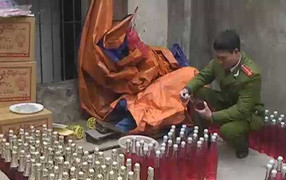 Hà Nội: Rợn người sâm-panh làm từ 100% hóa chất độc hại