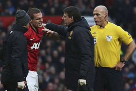 MU khốn khổ sau trận thắng Liverpool