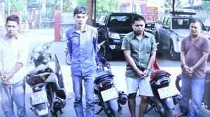 TPHCM: Bắt băng chuyên đạp người, cướp tài sản