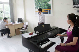 Không có chuyện miễn thi môn Văn?