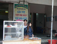 Hàng ngàn thực khách đang bị lừa ăn 'vịt cỏ Vân Đình'