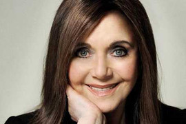 Ngỡ ngàng trước cụ bà 75 đẹp và quyến rũ như gái 30