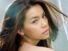 Hồ Ngọc Hà: Hãy mặc em đi!