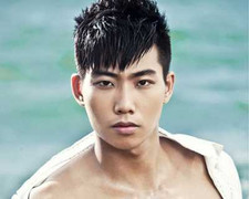 Giải vàng Siêu mẫu 2012 bị dọa bồi thường 1 tỷ đồng