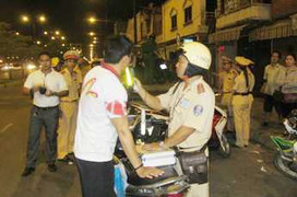 CSGT truy kích ‘ma men’