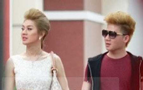 Clip Lâm Chí Khanh thử áo cưới cùng bạn trai