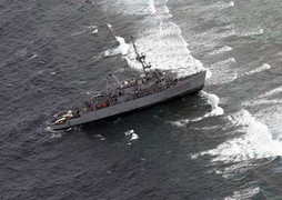 Thế giới 24h: Tàu quét mìn Mỹ mắc san hô