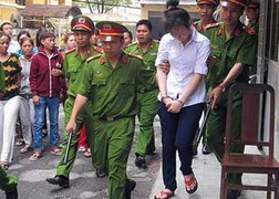 Bi kịch nữ sinh lớp 8 giết người