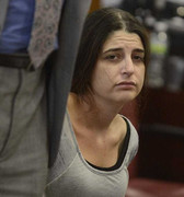 Đắng cay triệu phú thành kẻ buôn vũ khí, nghiện ngập