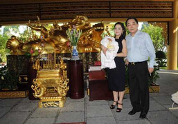 Đại gia treo thưởng 100 tỷ sẽ bán hoạt động kinh doanh