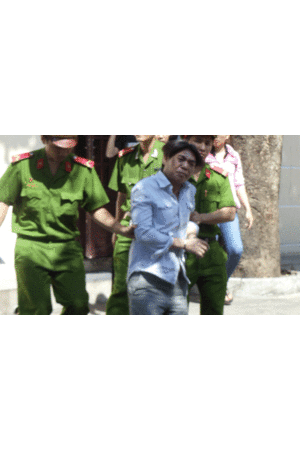 Cha gây án mạng, quặn lòng nỗi đau trẻ thơ