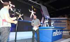 Robot Việt lên 3 kênh truyền hình lớn nhất Mỹ