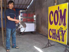 Cảnh sát khu vực hành hung chủ tiệm cơm