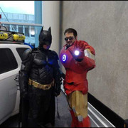 Video: Iron man, Batman rủ nhau đi dạo trên phố Việt