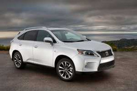 Đấu với Mercedes, Lexus, Audi cũng ‘chơi’ xe giá rẻ